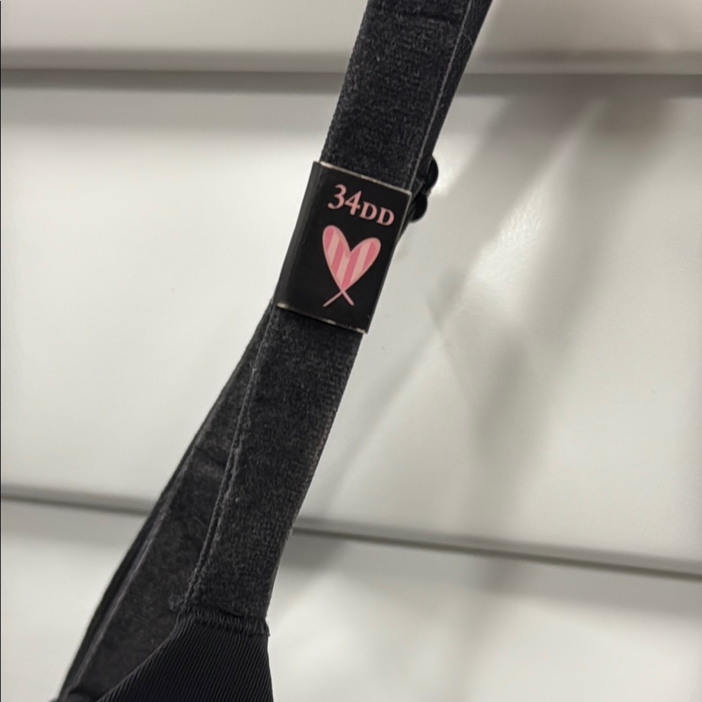Victoria's Secret Black Bra with Molded Cups and Adjustable Straps‎ - Picture 2 of 11